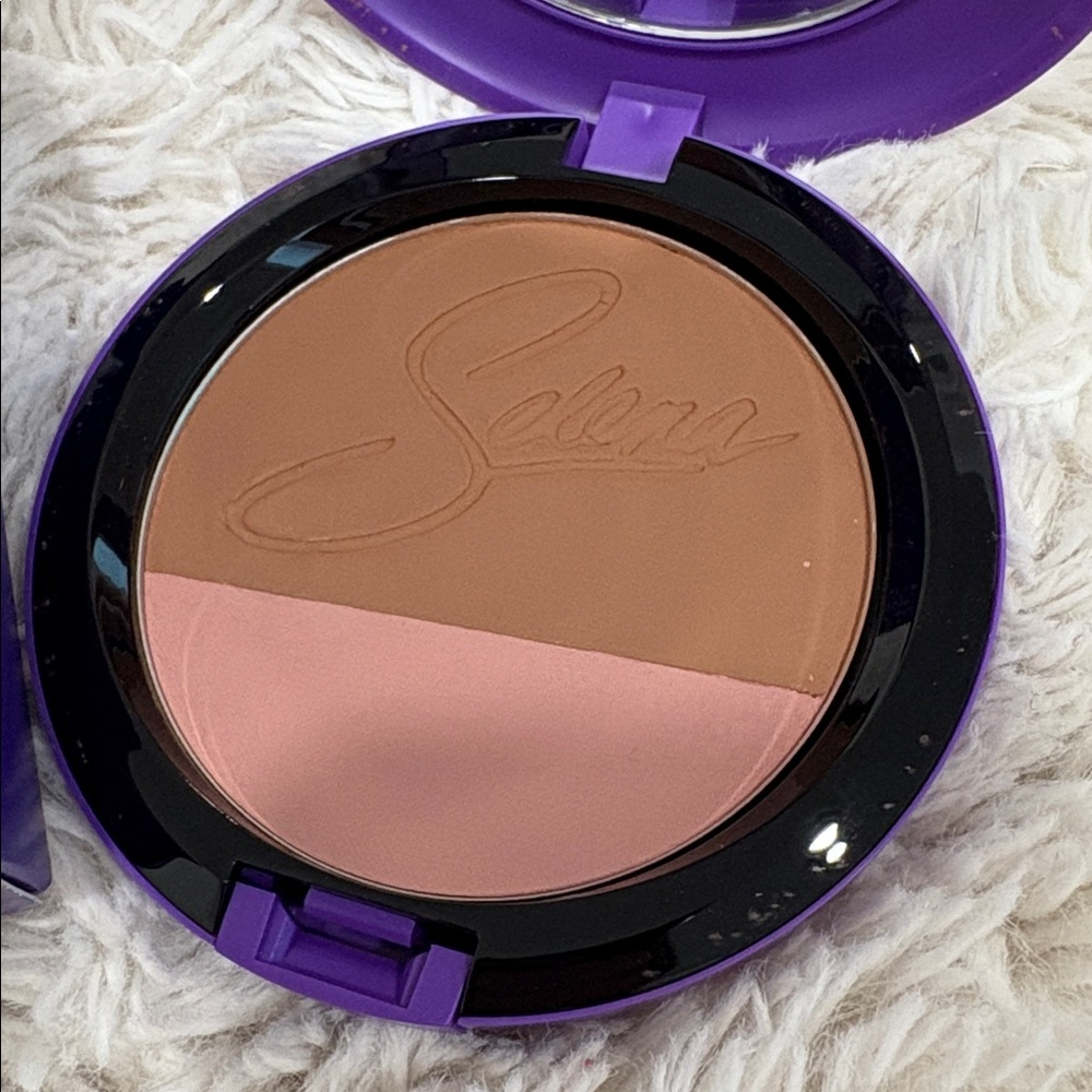 MAC SELENA TECHNO CUMBIA BRONZER - Picture 2 of 3
